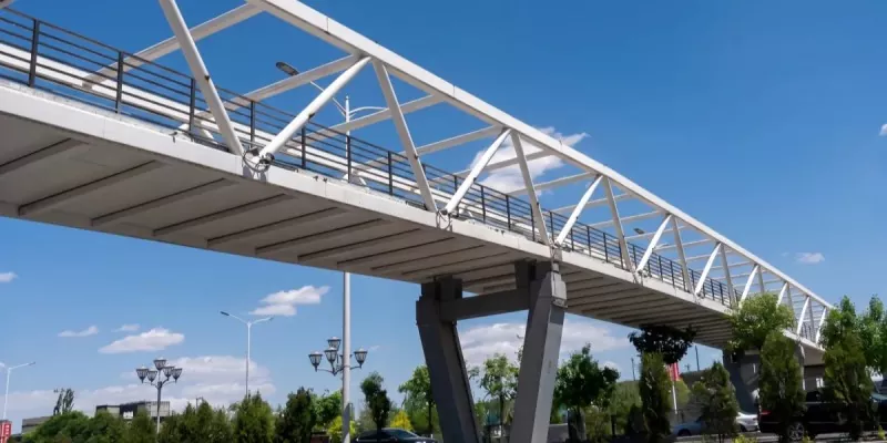 Zomangamanga za Steel City Footbridge Construction